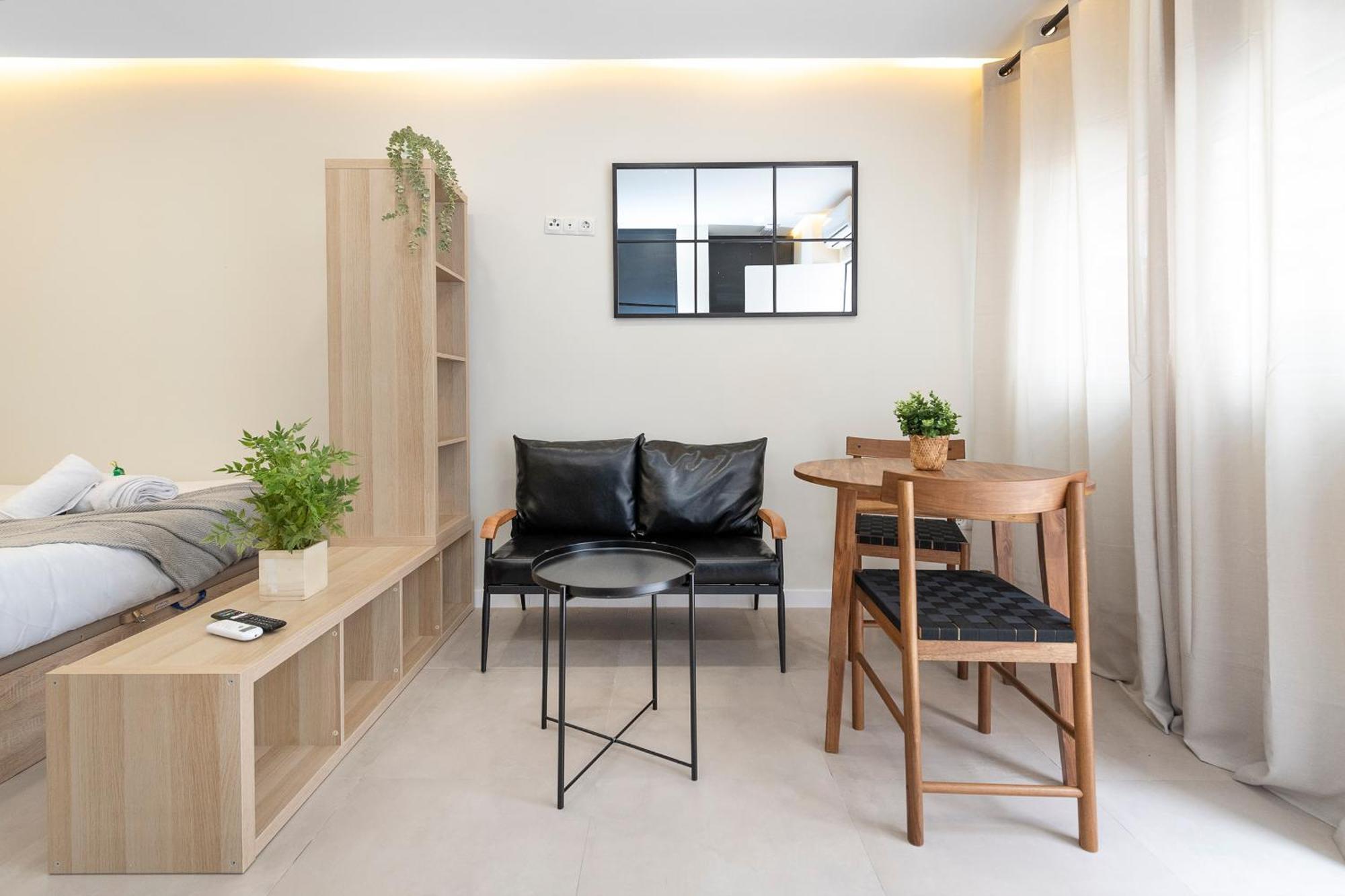 Malaga Exclusive Apartment Jacuzzi - By N&N Luxe Properties — Photos 1